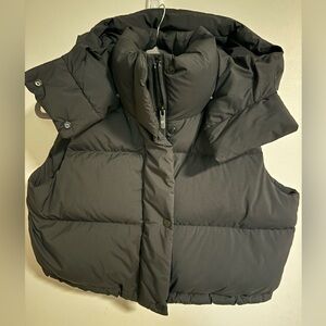 Lululemon super cropped puffer vest.  Size 4. New without tags.